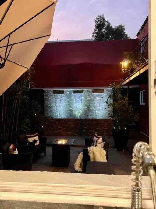 Luxurious Mid Century Modern Folk Art Home 墨西哥城 外观 照片
