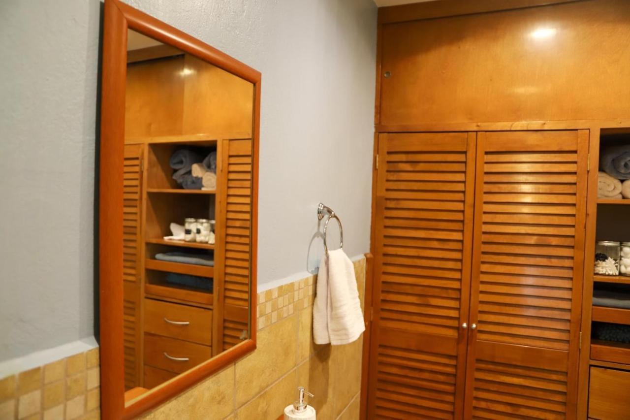 Luxurious Mid Century Modern Folk Art Home 墨西哥城 外观 照片